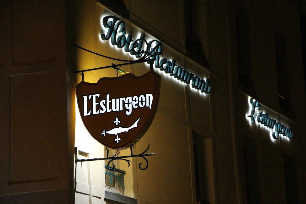 Hotel L'Esturgeon ポワシー エクステリア 写真